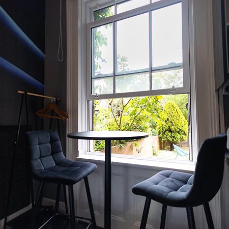 Elegant 1Bedroom Flat With Jacuzzi In A Prime Location London Bagian luar foto