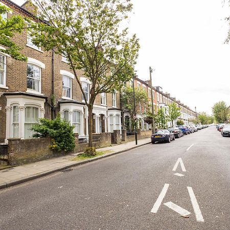 Elegant 1Bedroom Flat With Jacuzzi In A Prime Location London Bagian luar foto